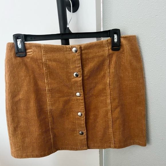 Corduroy mini skirt - Picture 1 of 5